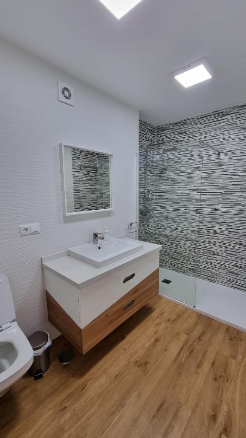 Piso Centrico Reformado / Apartment In The Center Nerja Exterior photo